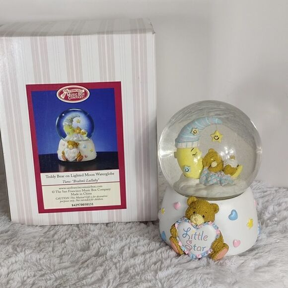 Musical Teddy Bear on Lighted Moon Waterglobe - Picture 1 of 8